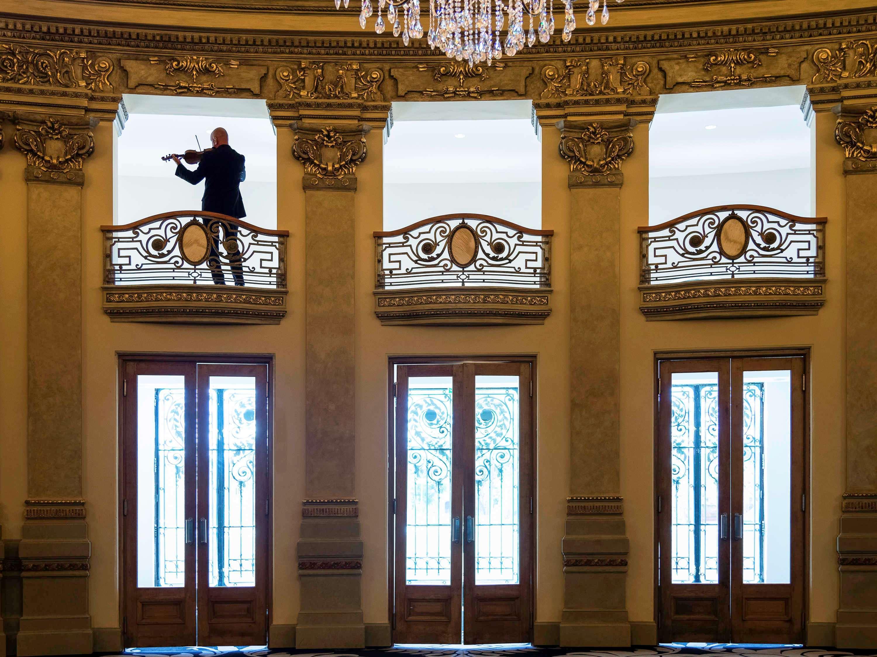 Sofitel Montevideo Casino Carrasco & Spa Ngoại thất bức ảnh The White House Concert