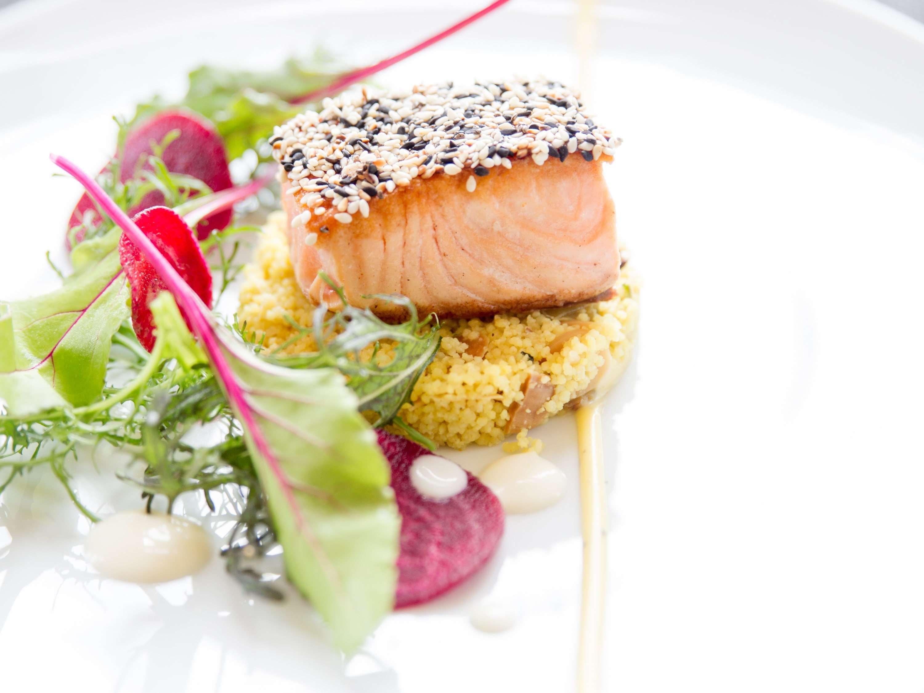 Sofitel Montevideo Casino Carrasco & Spa Ngoại thất bức ảnh Salmon with quinoa