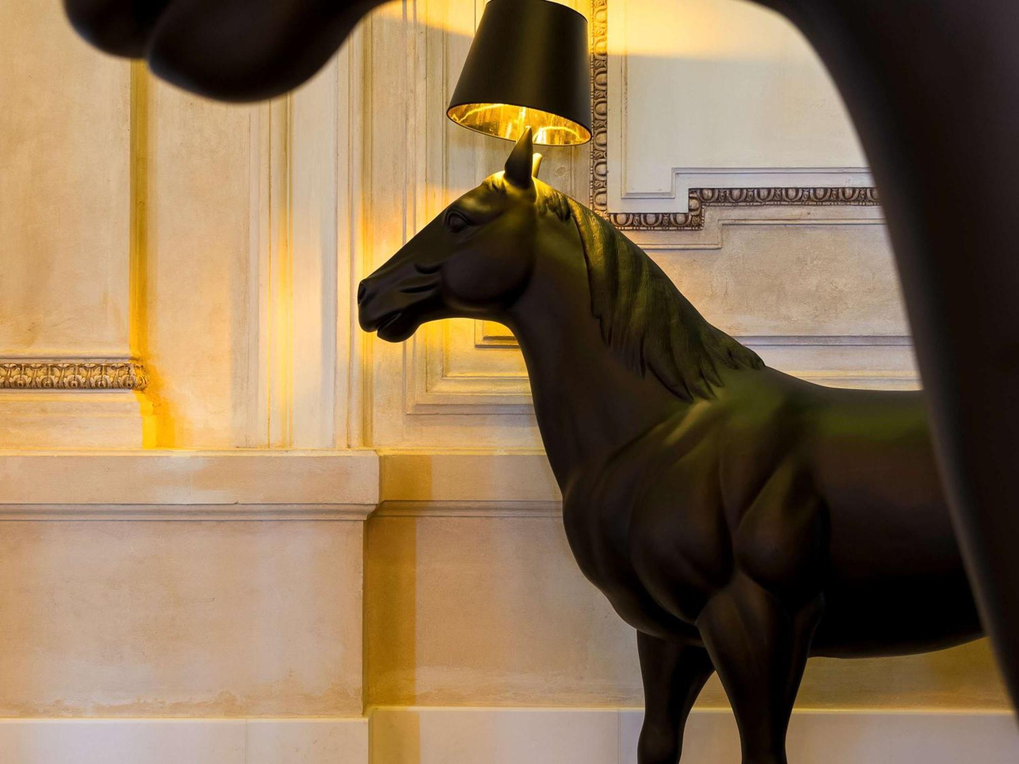 Sofitel Montevideo Casino Carrasco & Spa Ngoại thất bức ảnh The horse lamp