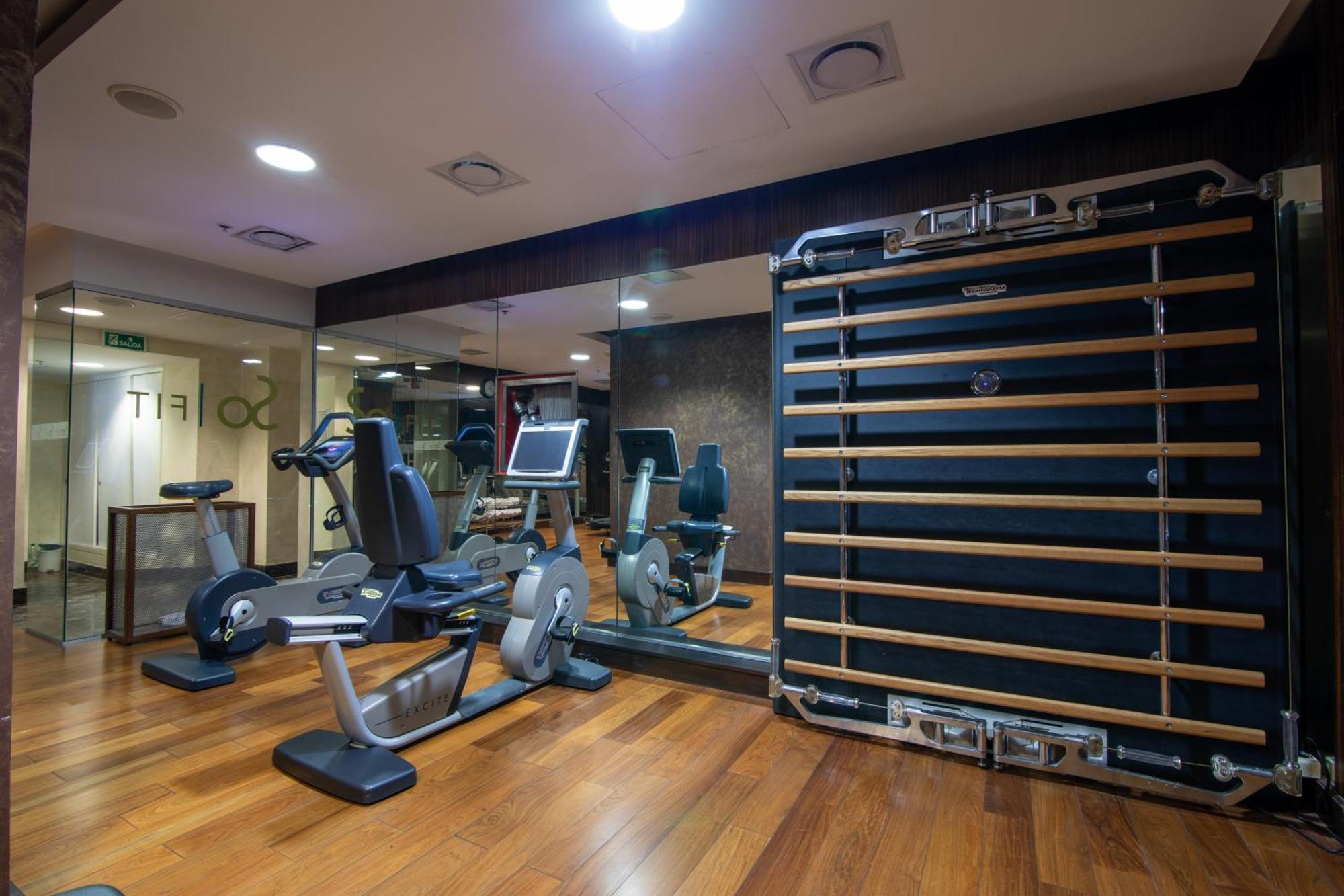 Sofitel Montevideo Casino Carrasco & Spa Ngoại thất bức ảnh The gym at The Dorchester